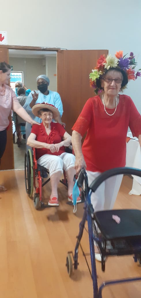 Muriel Hope front and Jean Gillespie